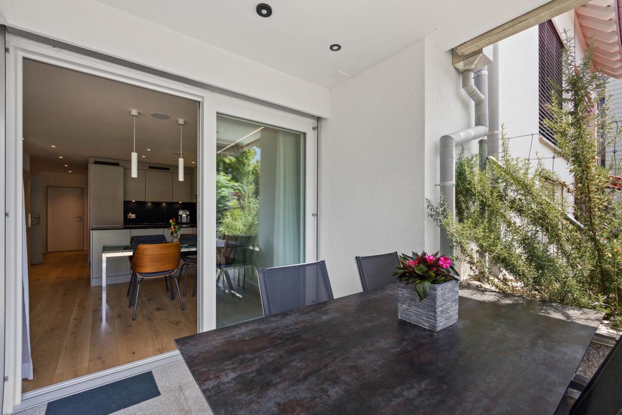 The R Apartment Uetliberg, Klima, Parken - Wallbox Geroldswil Dış mekan fotoğraf